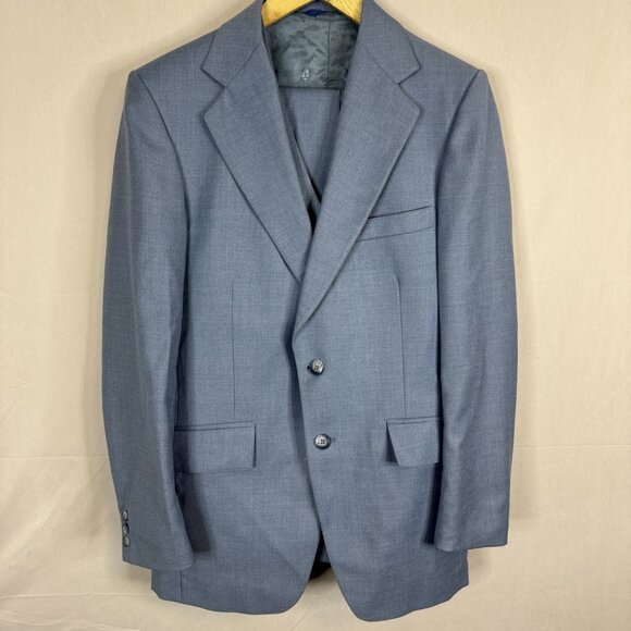 1970s London Fog Bentley Sky Blue 3-Piece Suit 38R Wide-Leg Trousers - Picture 2 of 12